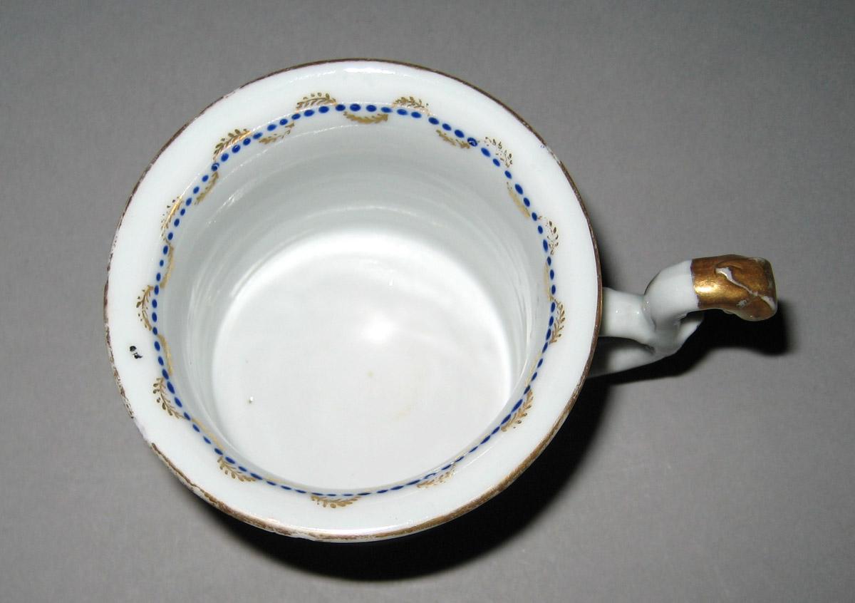 1958.2911 Porcelain Cup interior