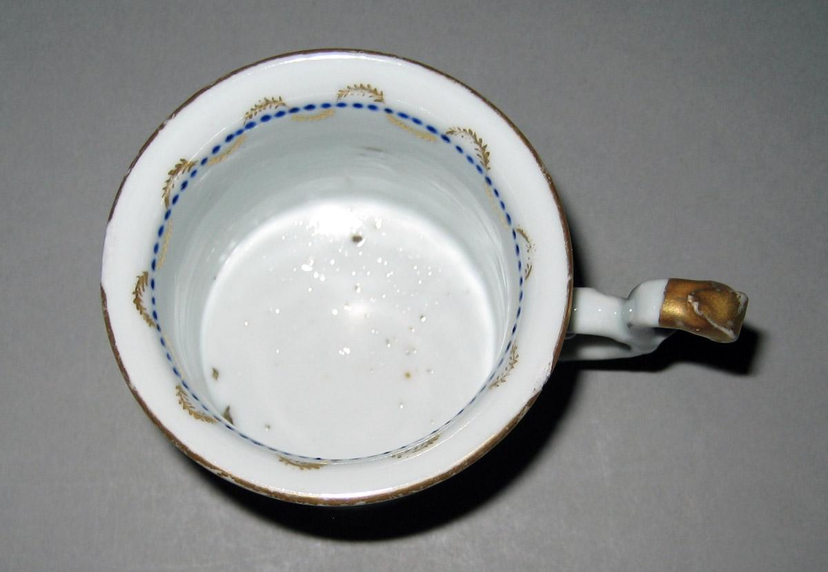 1958.2913 Porcelain Cup interior