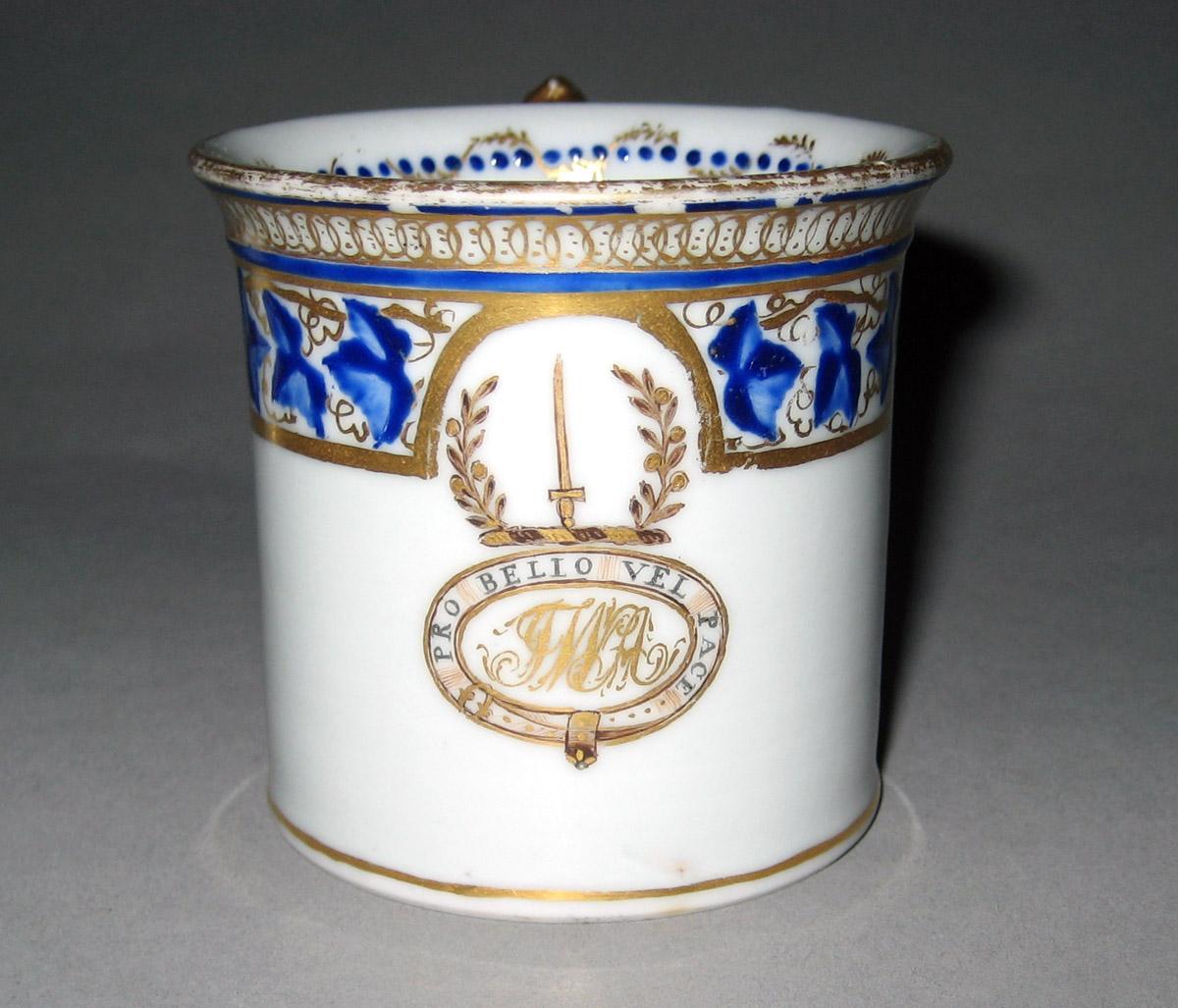1958.2914 Porcelain Cup front