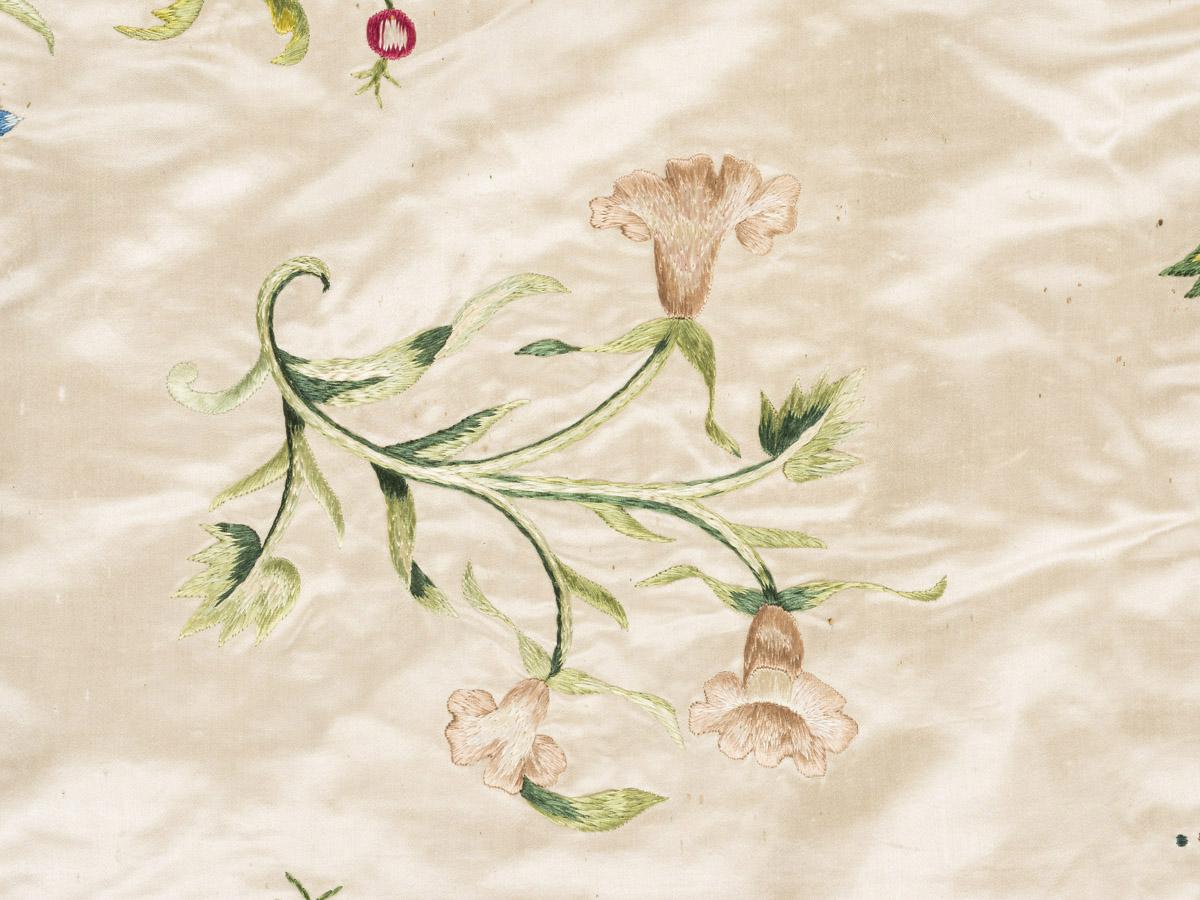 2011.0003 Bedcover, detail 11