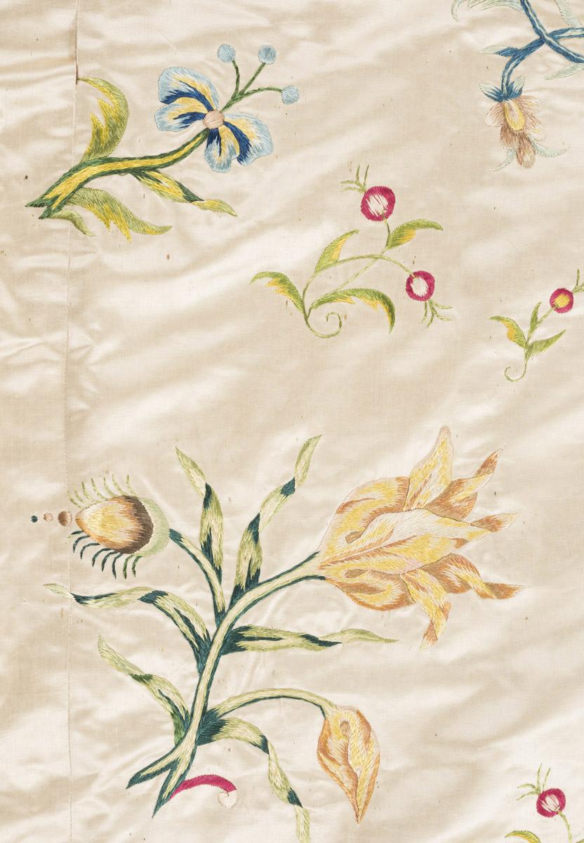 2011.0003 Bedcover, detail 13