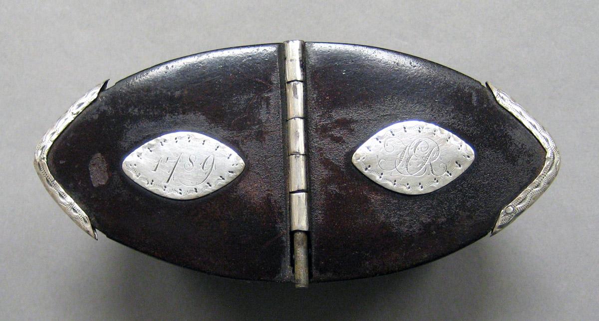 1958.2936 Box top view