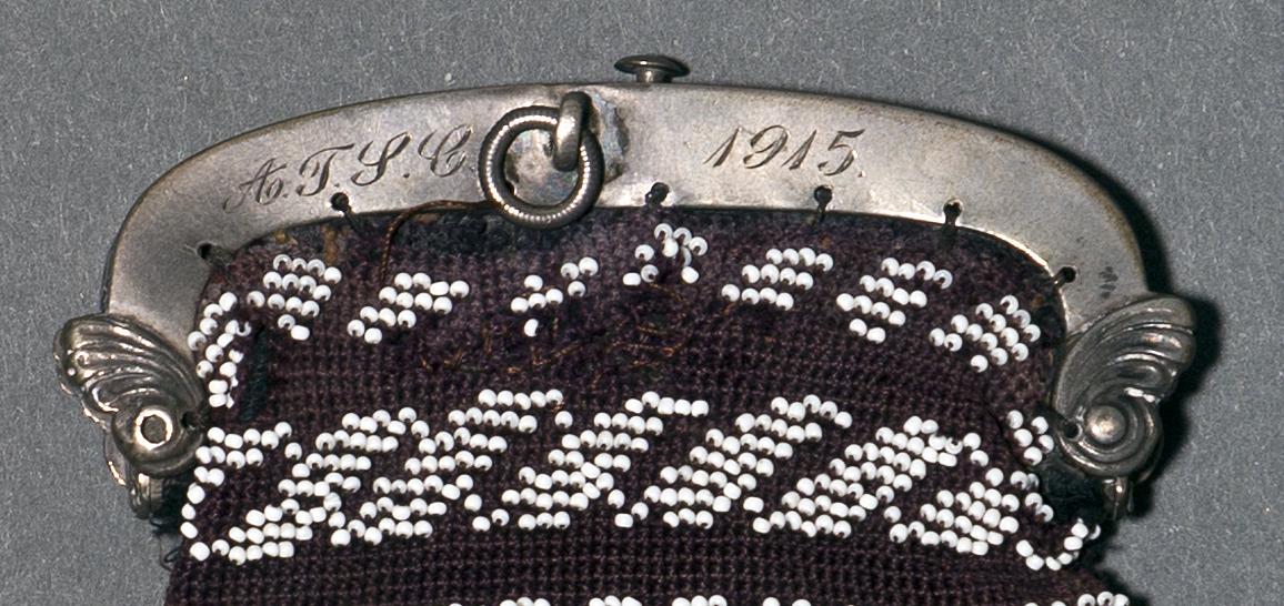 1953.0065 Purse, Detail 2