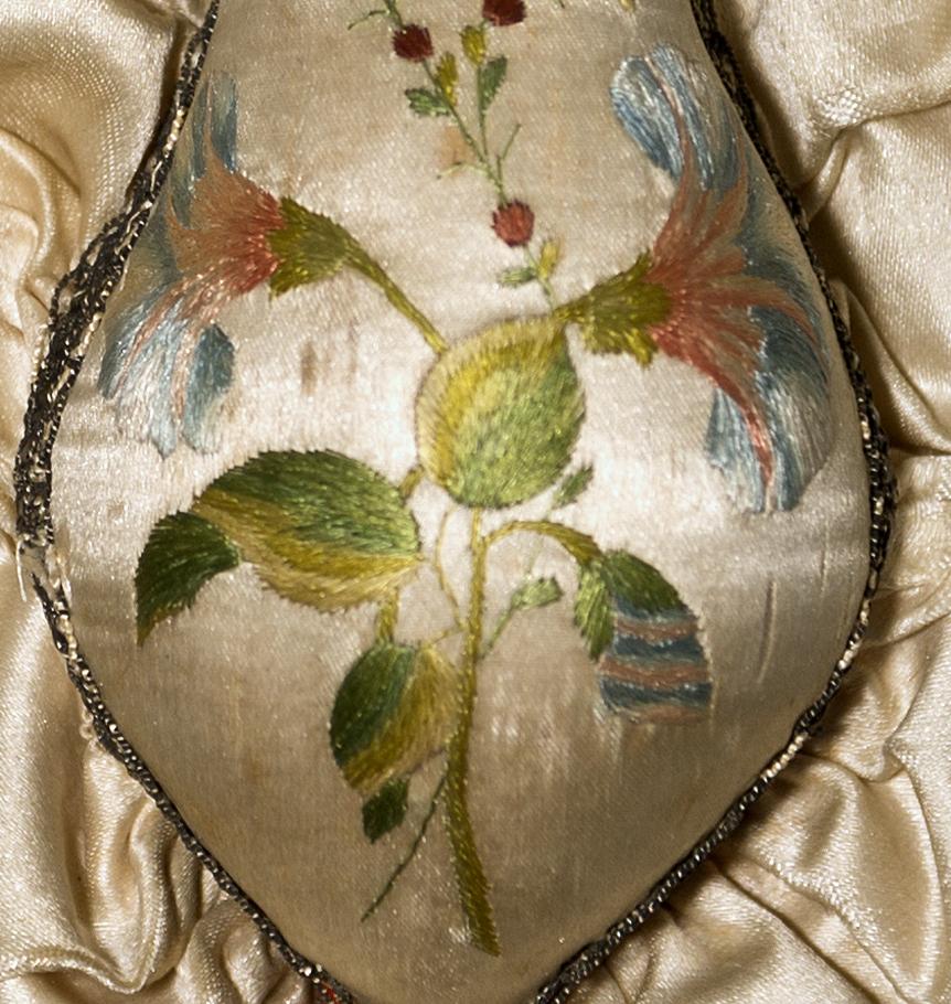 1958.2942 Sewing Case, Detail 2