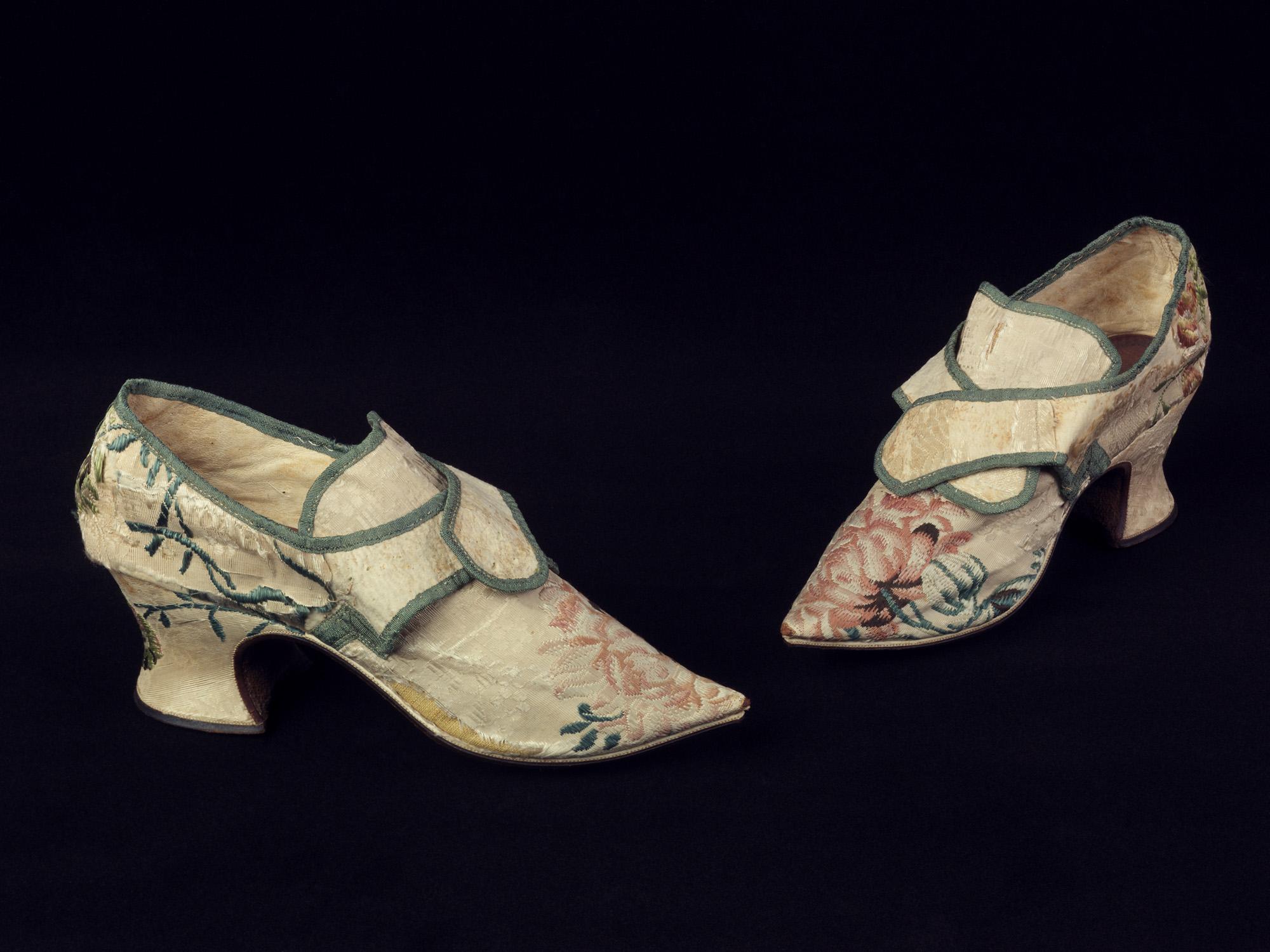 1958.2944 A, B Shoes