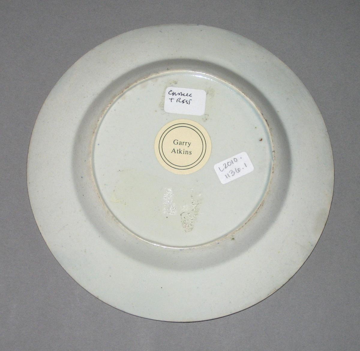 2011.0004.001 Child's plate back