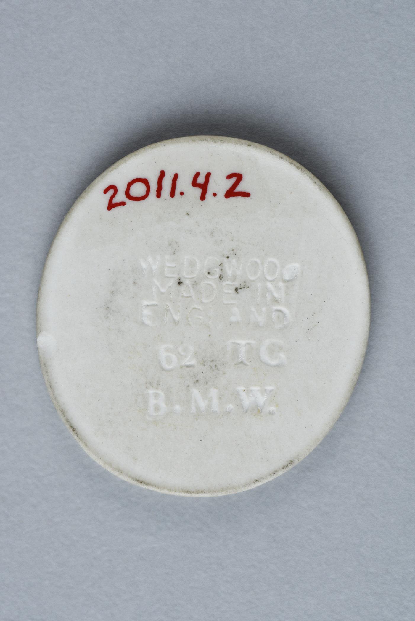 2011.0004.002 Medallion, view 2, reverse