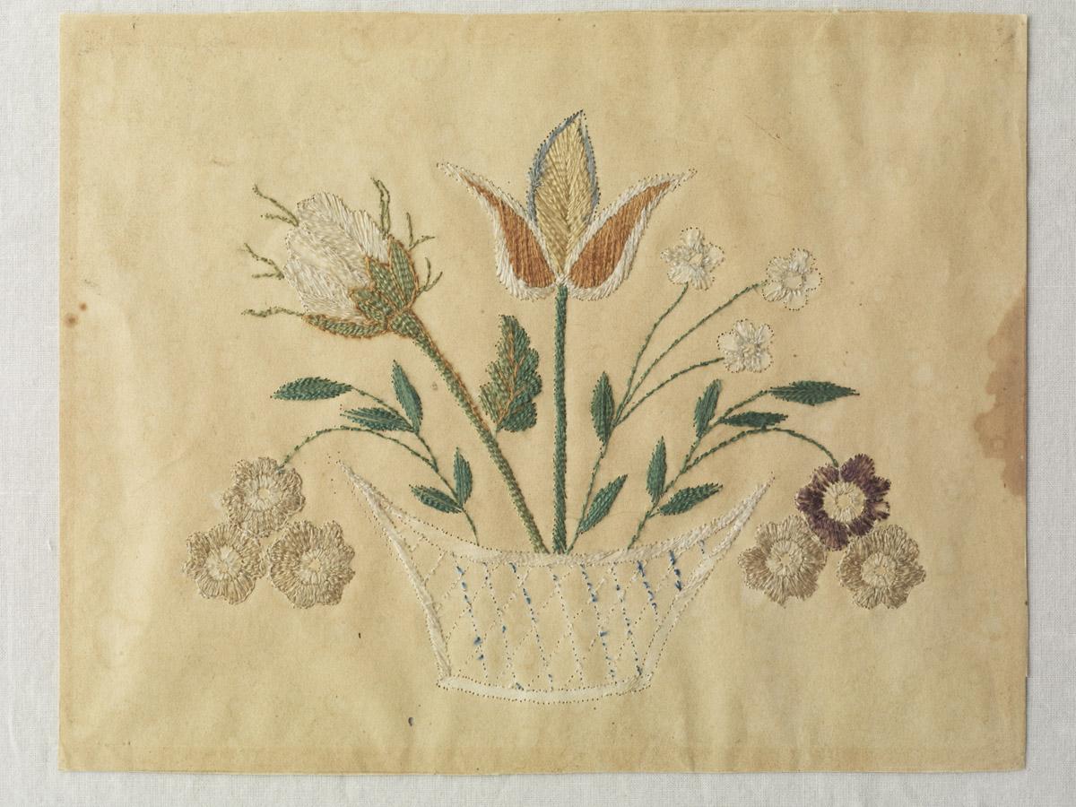 2010.0040 A Paper, embroidered