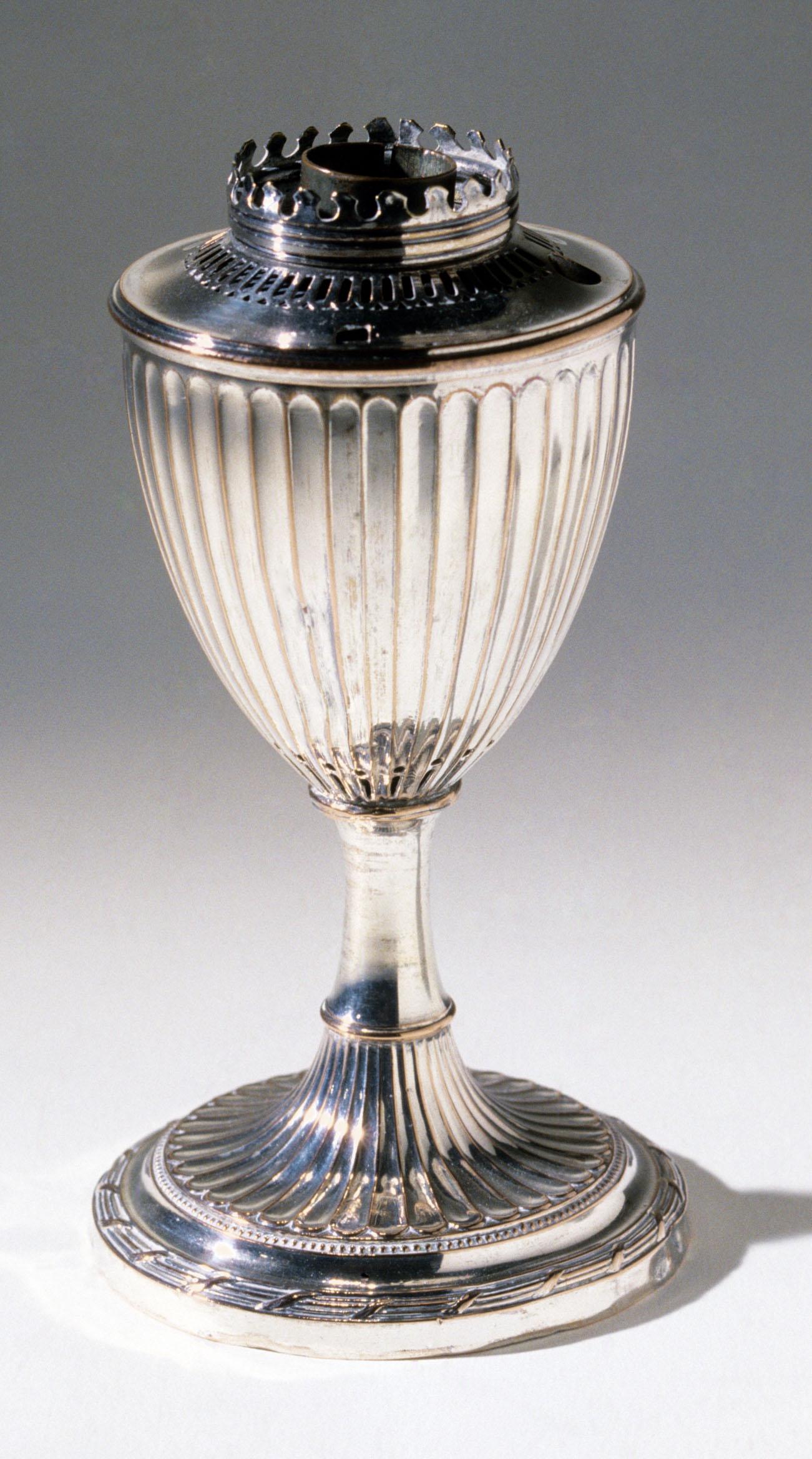 1958.2950 Lamp, argand lamp, view 1