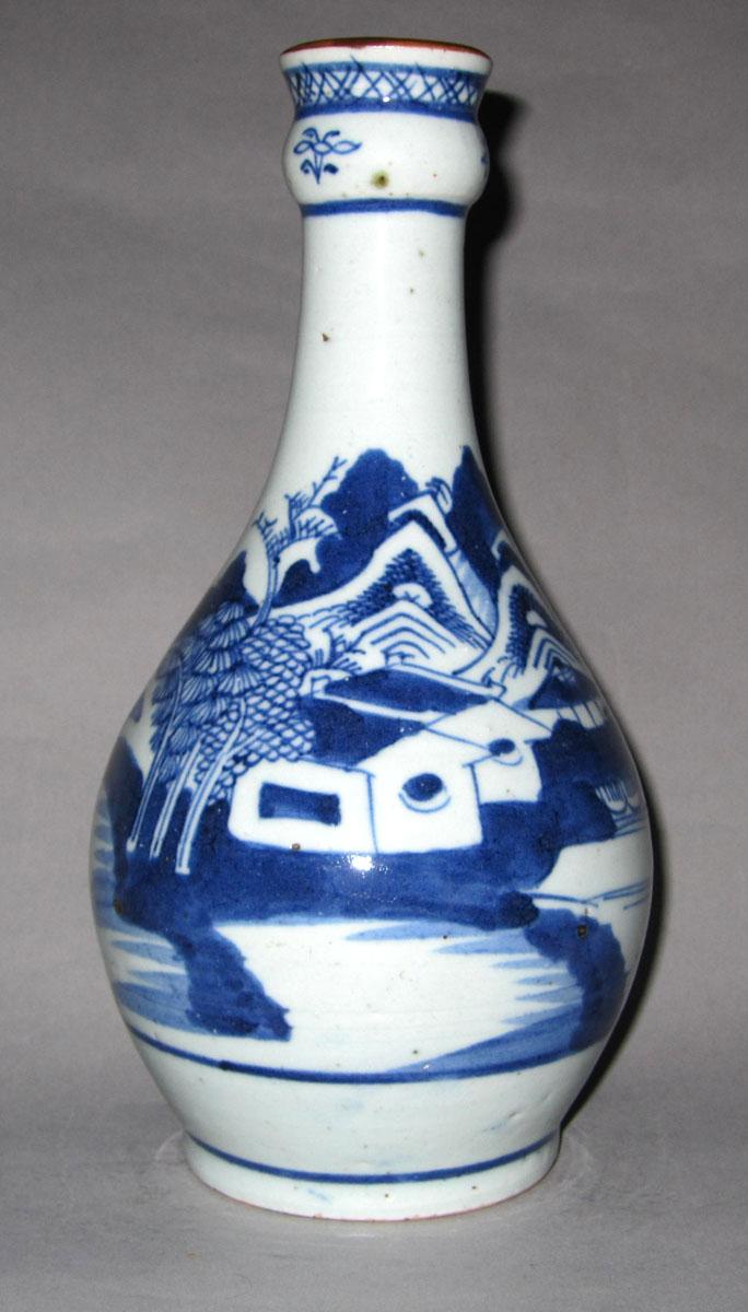 1958.2952 Porcelain bottle