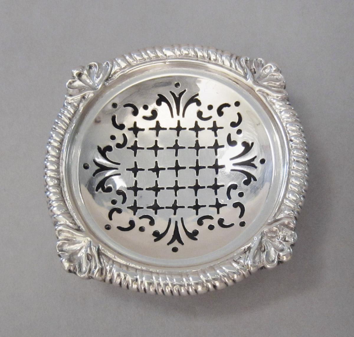 1958.2956 Inkstand, I Lid, upper surface