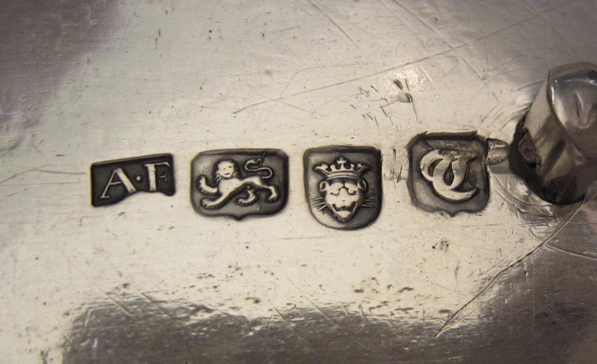 1958.2956 A Inkstand, mark