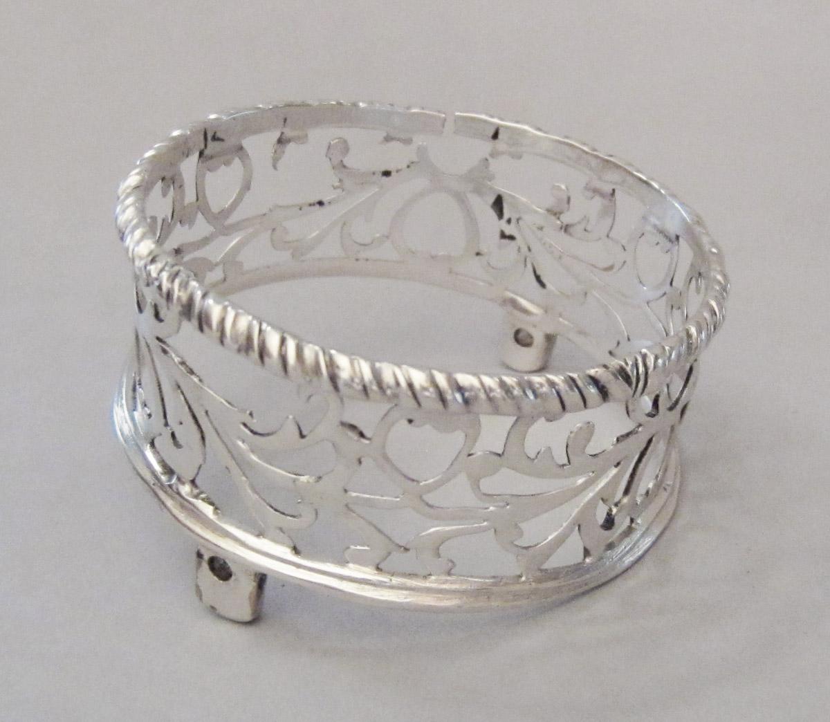 1958.2956 Inkstand, E Guard ring