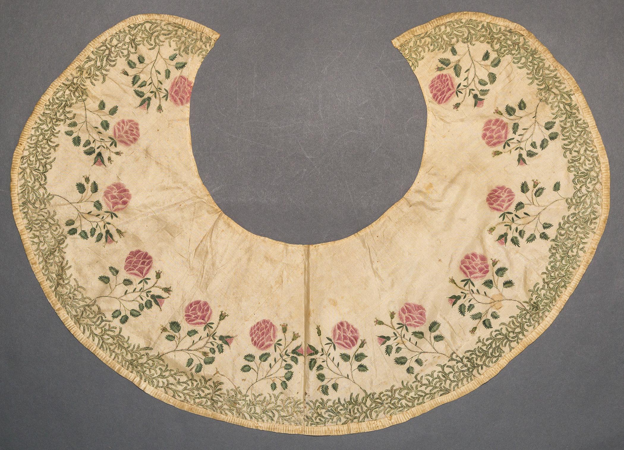 1958.2962 Collar, view 1