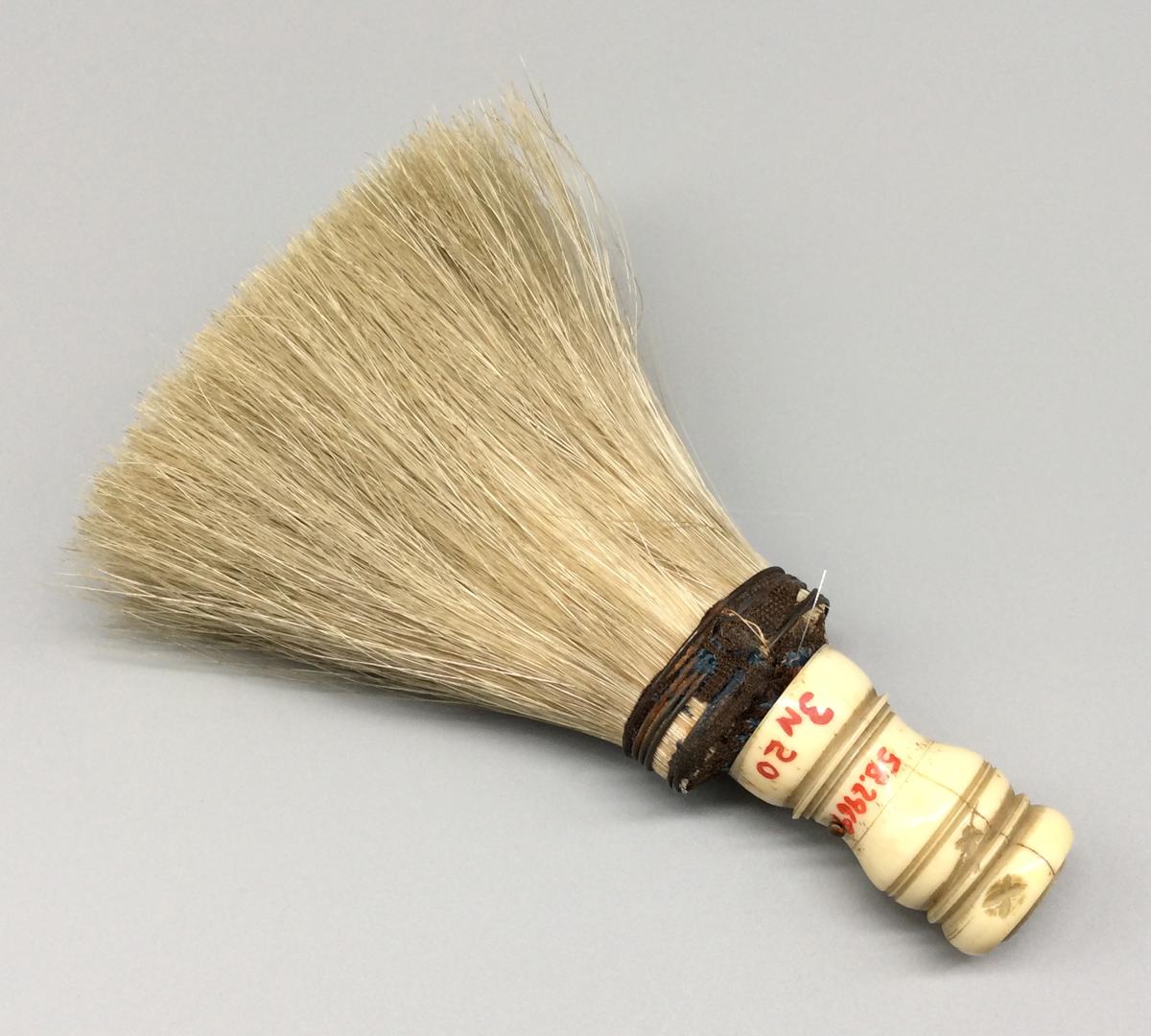 1958.2969 Brush, view 2