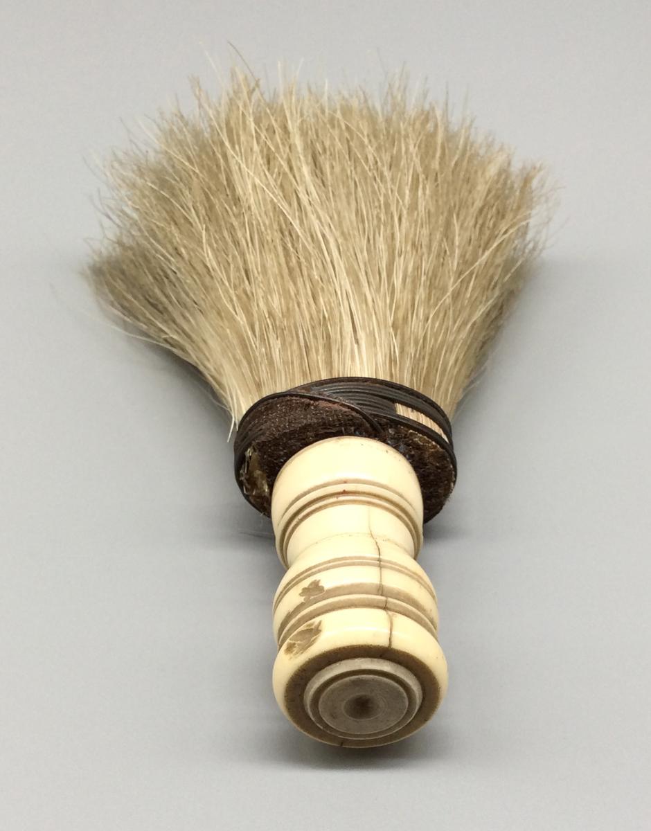 1958.2969 Brush, view 3