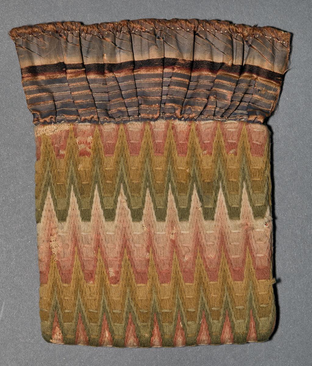 1958.2970 Bag, View 2
