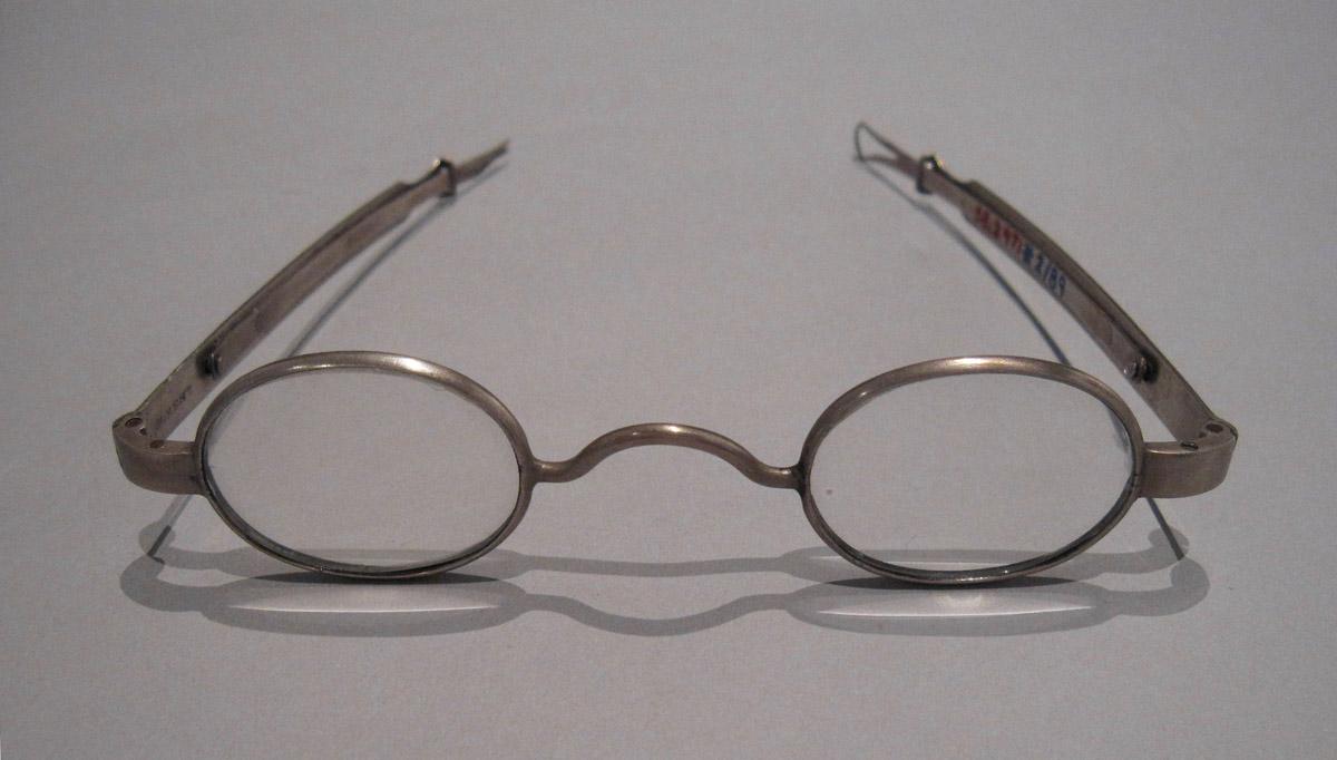 1958.2971 Spectacles, view 2