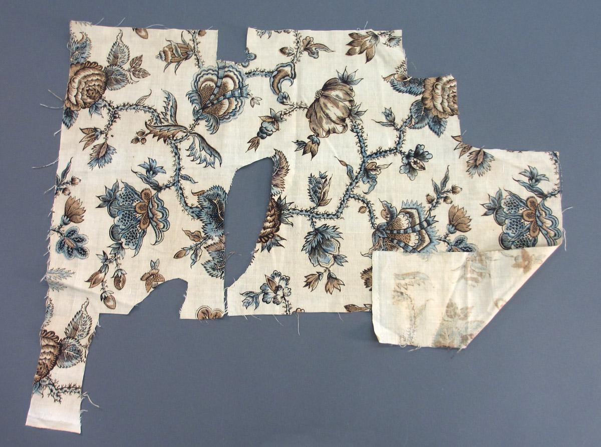 1969.5773.003 Textile, printed folded corner