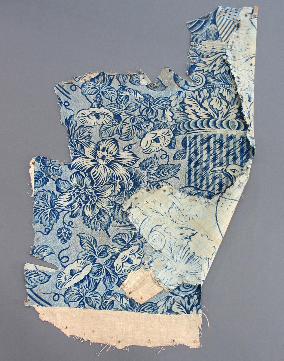 1969.5776.002 Textile, printed folded corner