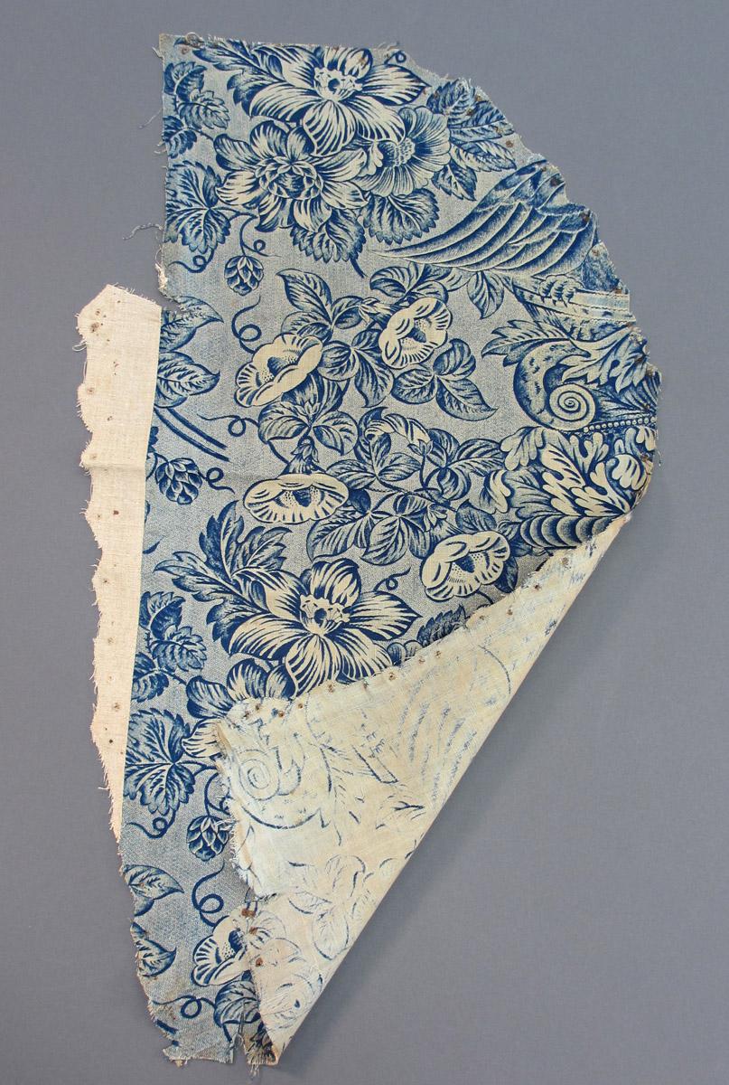 1969.5776.004 Textile, printed folded corner