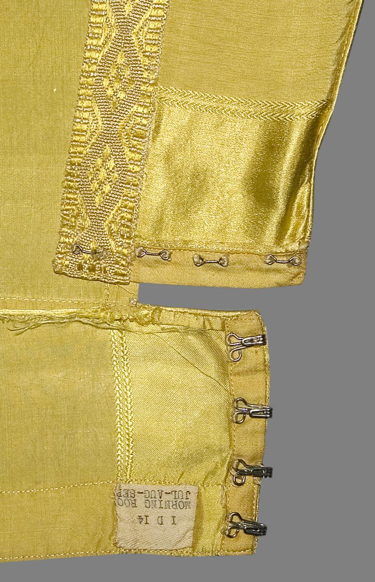 1969.5780.001 Slip Cover, Attachment Detail