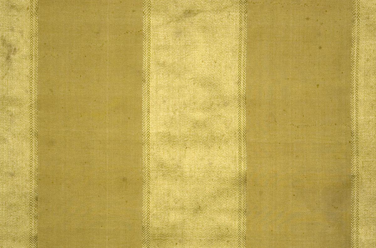 1969.5780.002 Slip Cover, Pattern Repeat