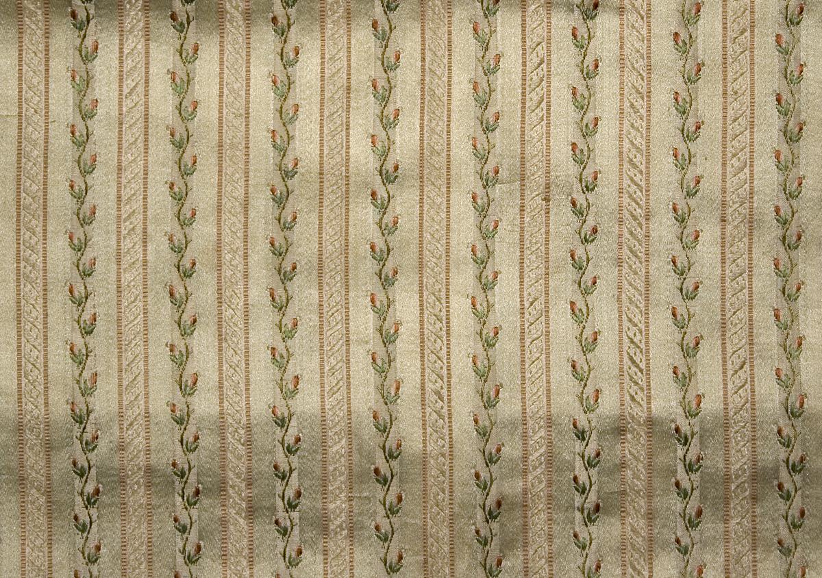 1969.5798.001 Slip Cover, Pattern Repeat