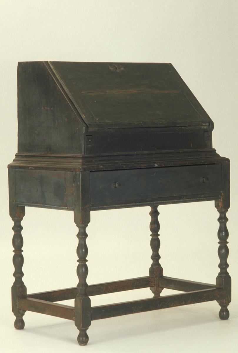 1958.2981 Desk