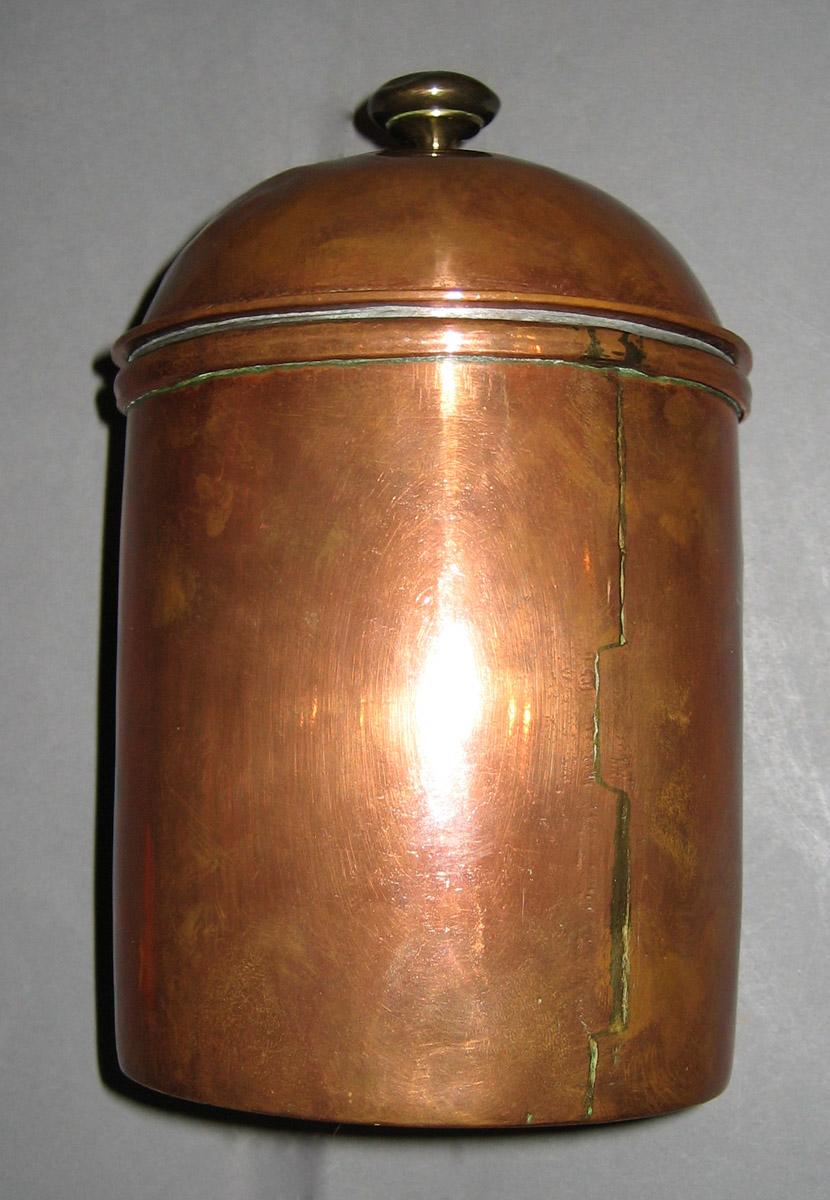 1958.3008 A, B Covered Can