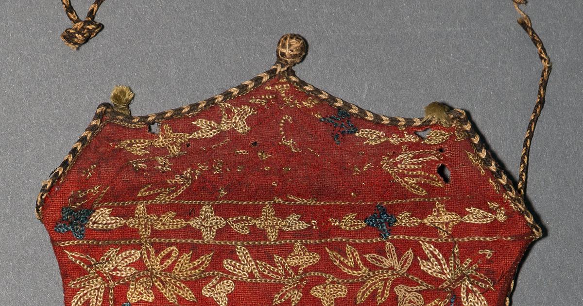 1958.3019 Purse, Backside Detail 2