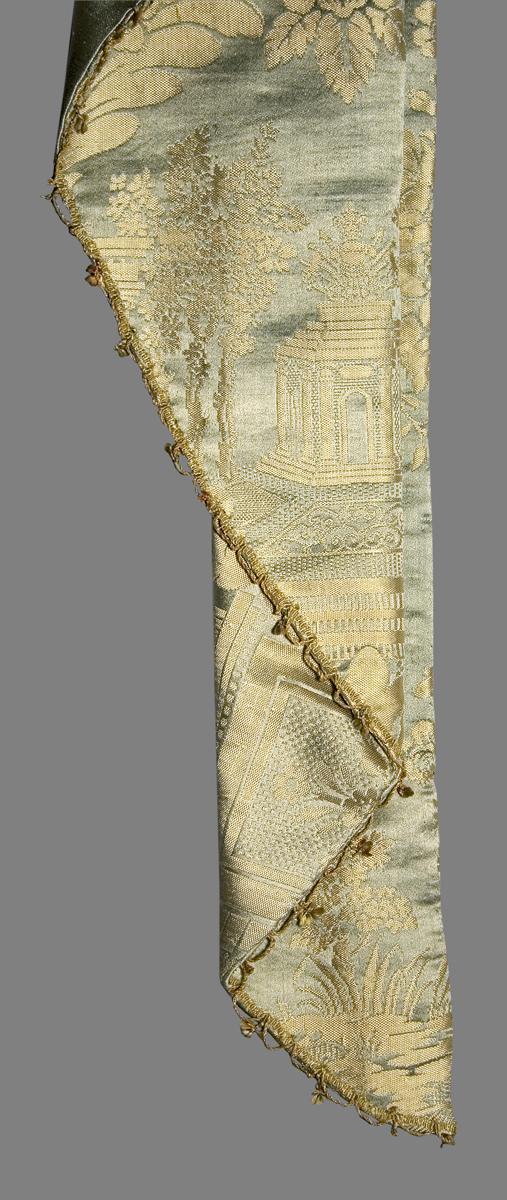  1957.1321.001 A-C Window Hanging, Valance with Tails or Cascade, Right Edge