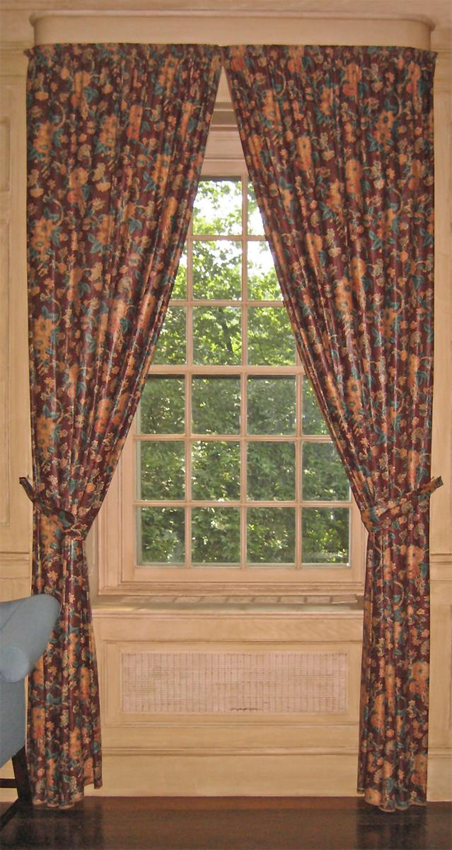 1955.0646.001 A, B Window hangings, side curtains