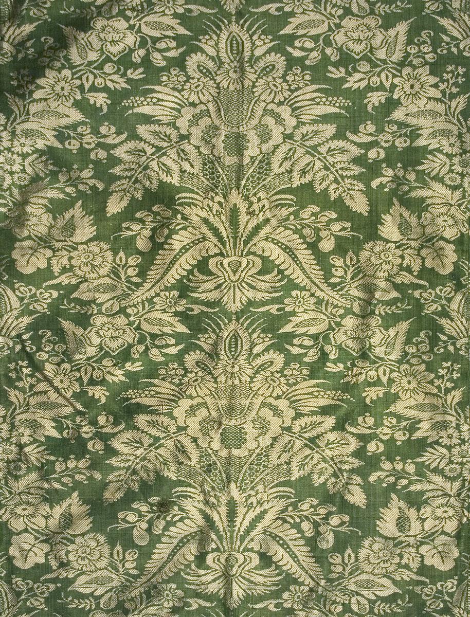 1969.7876.001 Slip Cover, Pattern Repeat