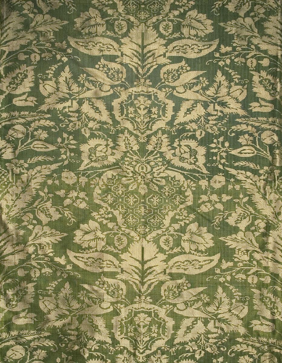 1969.7877.001 Slip Cover, Pattern Repeat