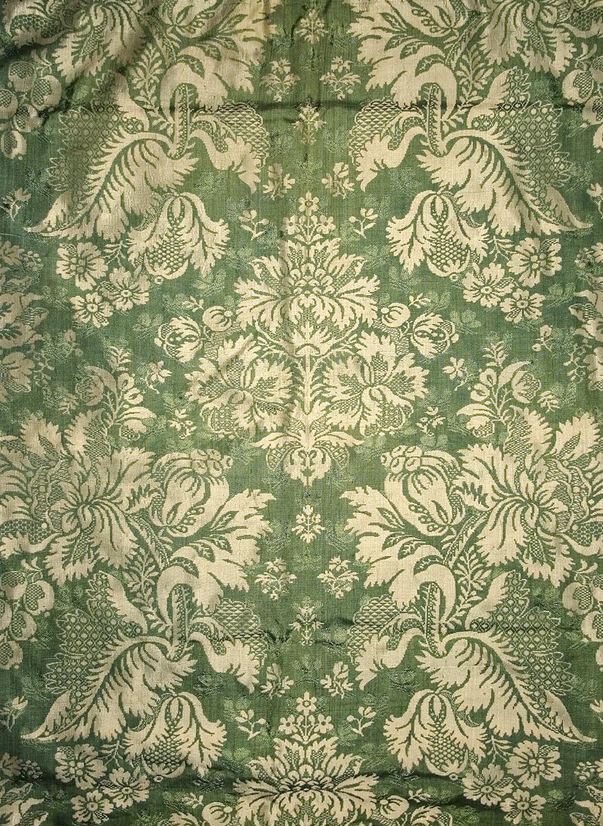 1969.7879 Slip cover, Pattern Repeat
