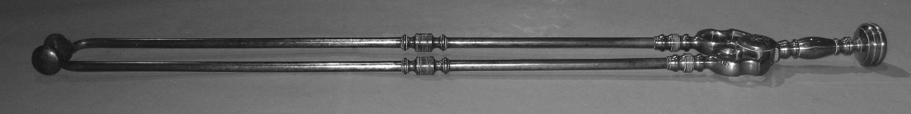 1958.3056 Tongs