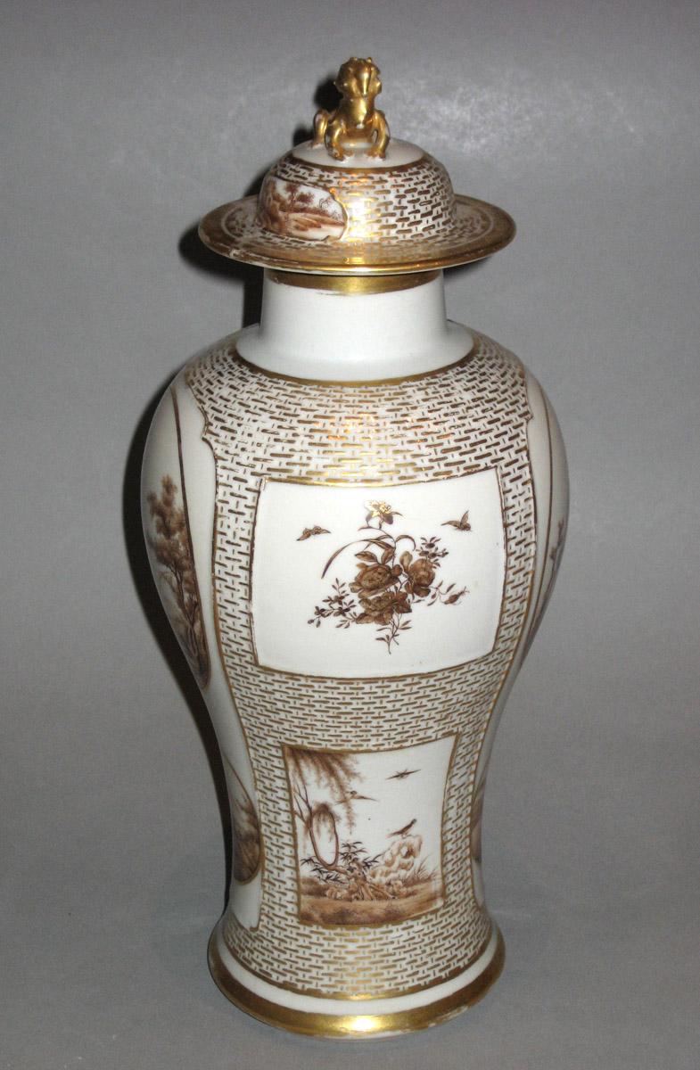 1958.3063 Garniture view 2