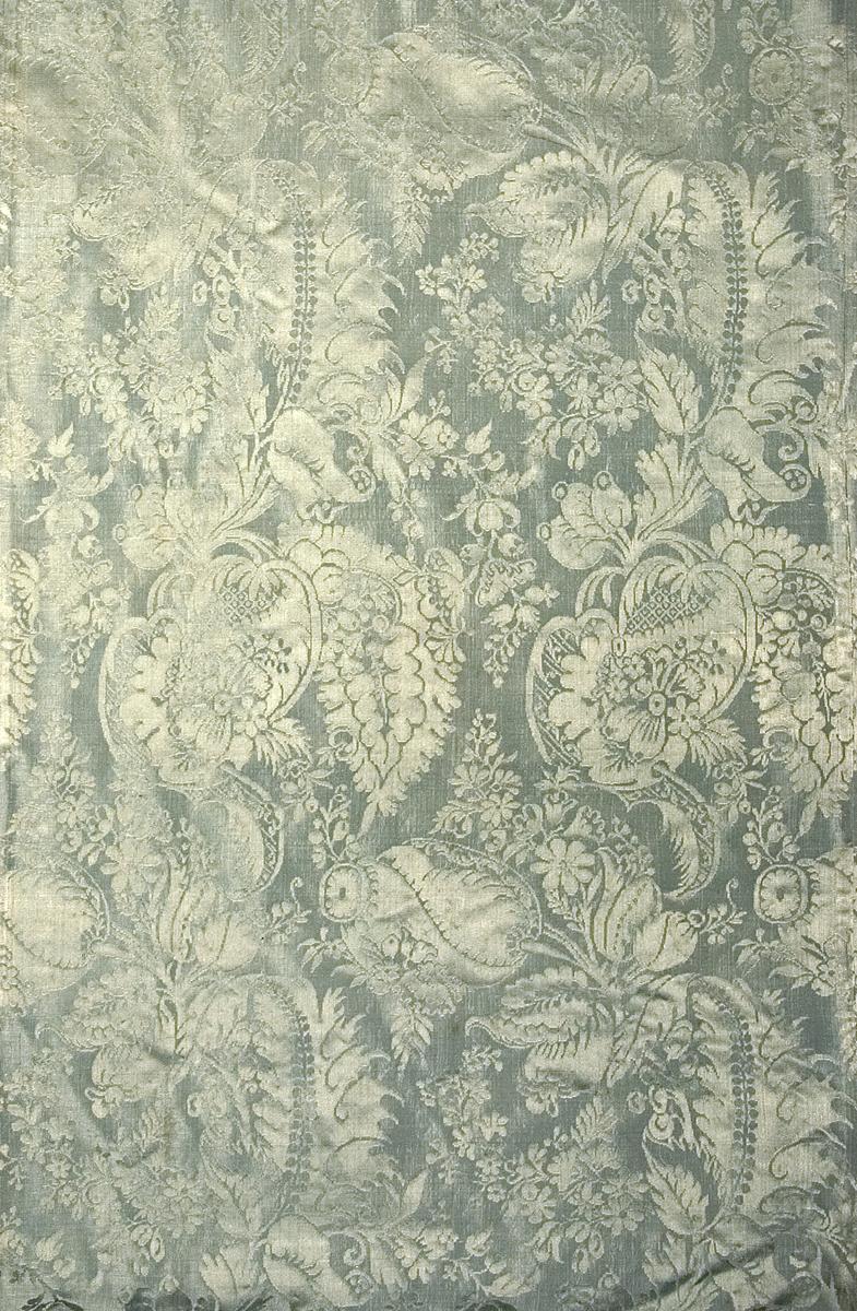 1969.7945.001 Slip Cover, Pattern Repeat