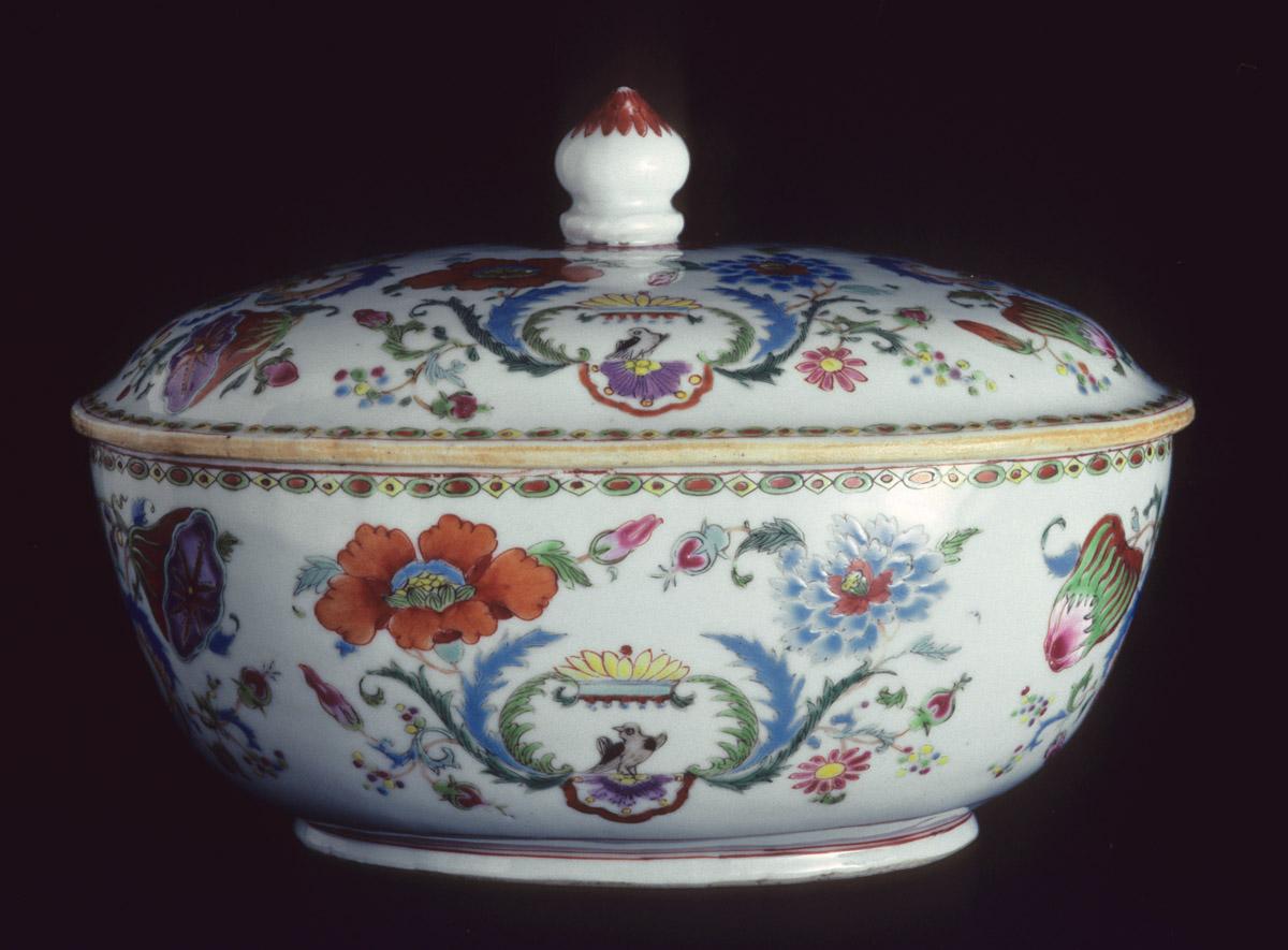1958.3068 A, B Tureen, view 2
