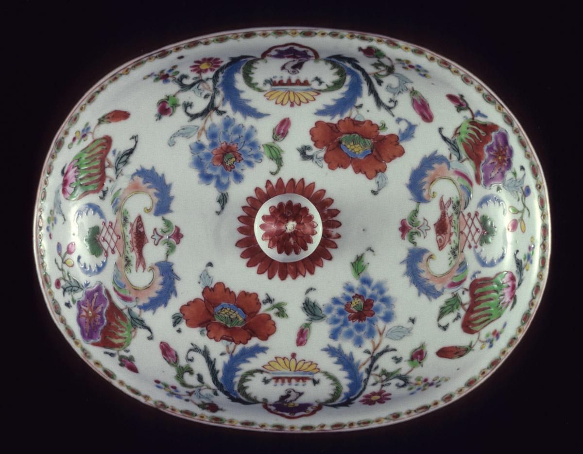 1958.3068 A Tureen cover
