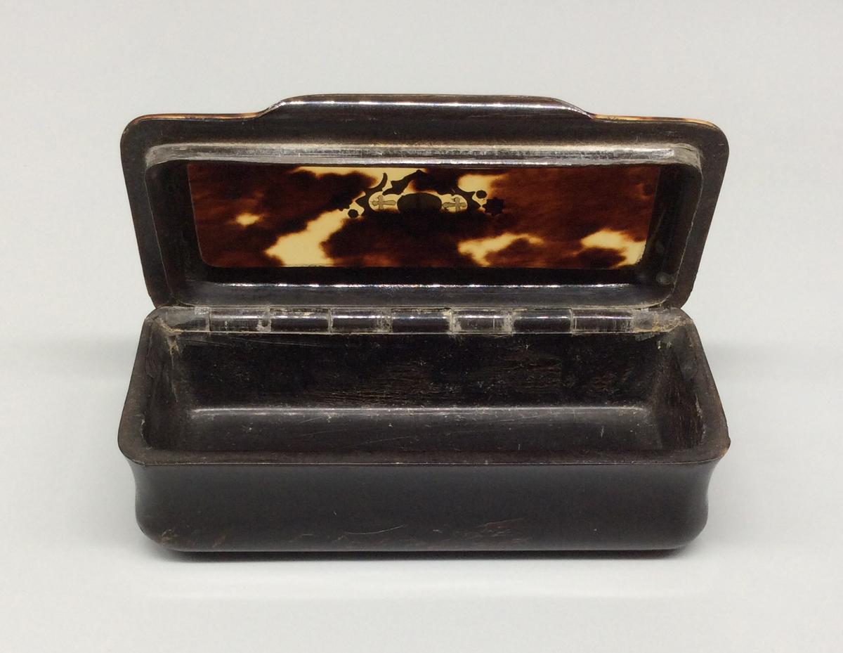 1958.3075 Box, view 3