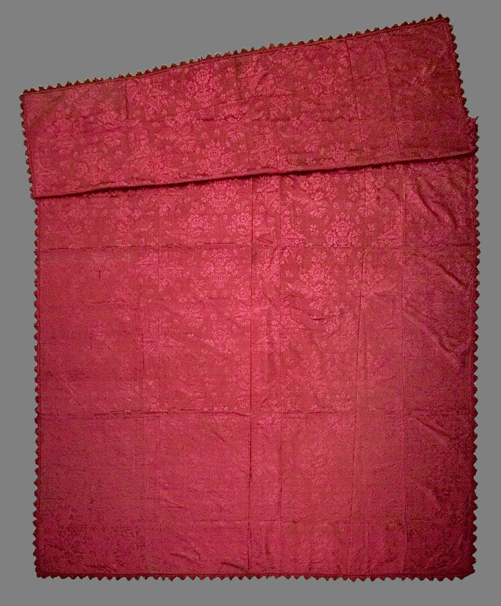 1969.7987 Table Cover, Tablecloth