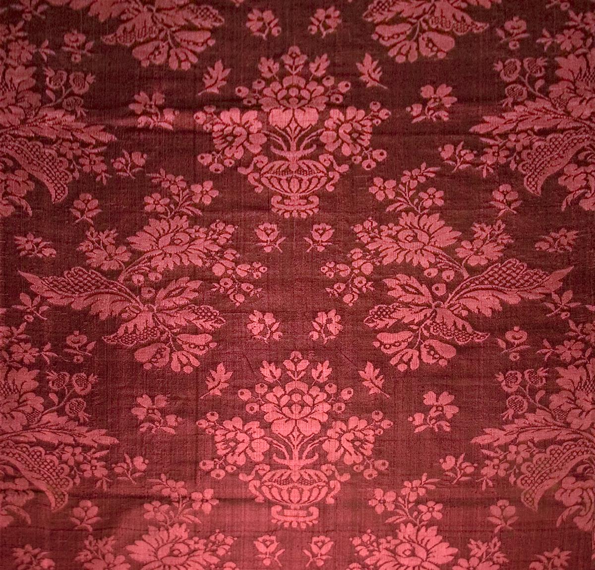 1969.7987 Table Cover, Tablecloth, Pattern Repeat-Oblique View