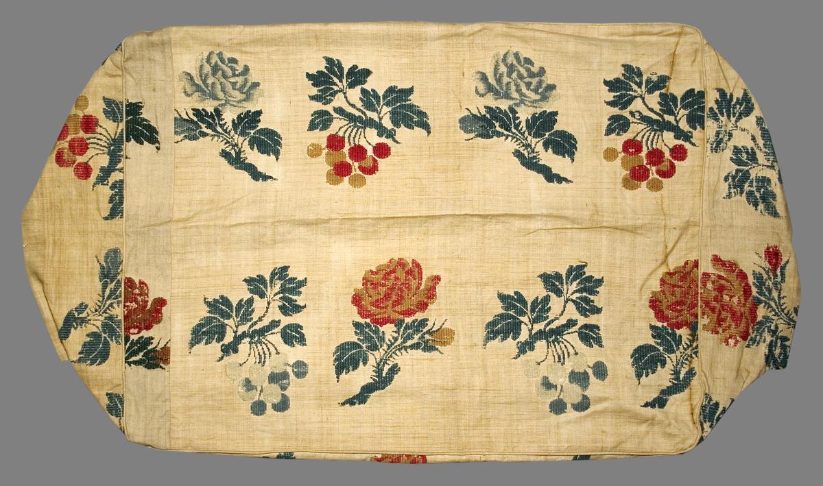 1969.7977.023 Slip Cover
