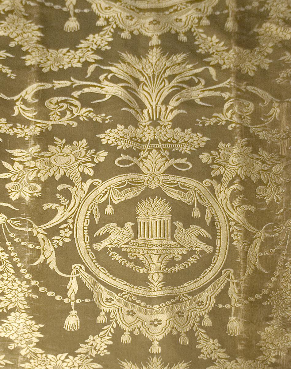 1957.1328.001 Window Hanging, Valance & Tails or Cascade, Pattern Repeat-Oblique View