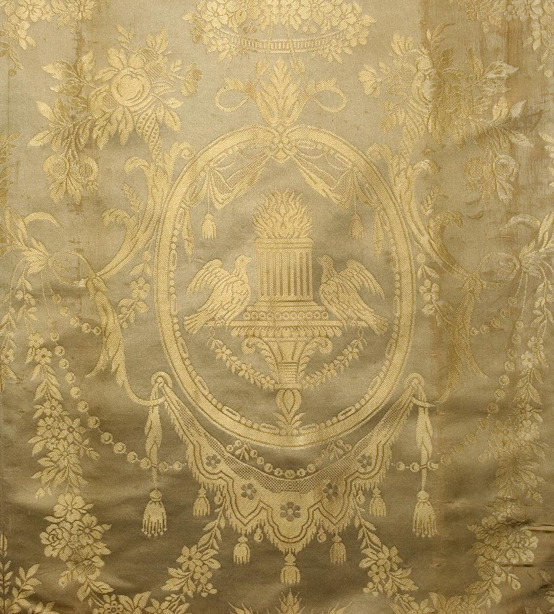 1957.1328.001 Window Hanging, Valance & Tails or Cascade, Pattern Detail #2