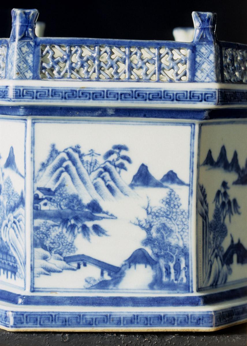 1958.3096 Pagoda, base detail 4
