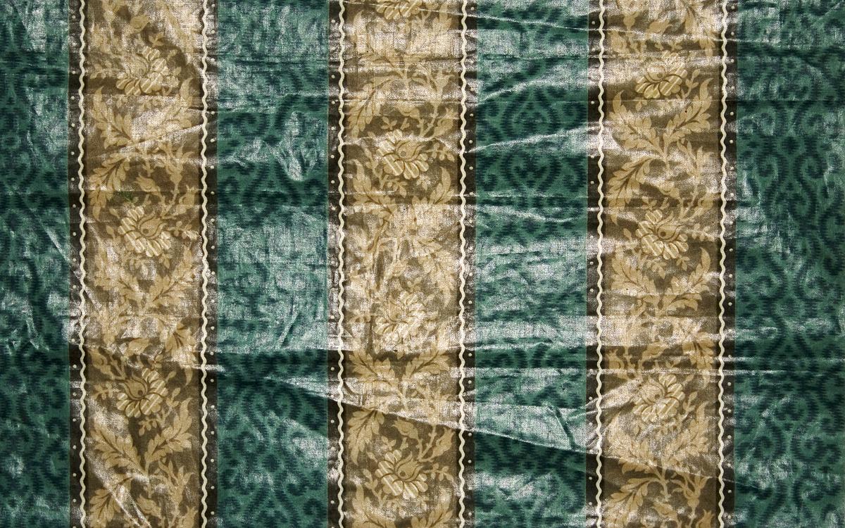 1969.7998.004 Slip Cover, Pattern Repeat