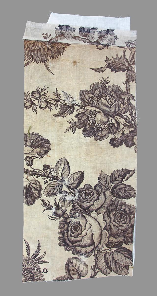 1969.8005.015 textile, printed obverse